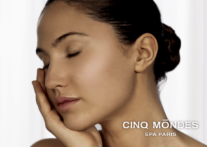 Le visage rayonnant d'une femme